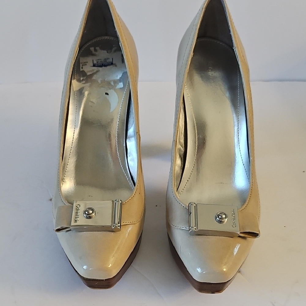 Calvin Klein Cream Patent Leather Platform Heels Size 6 - Picture 3 of 8